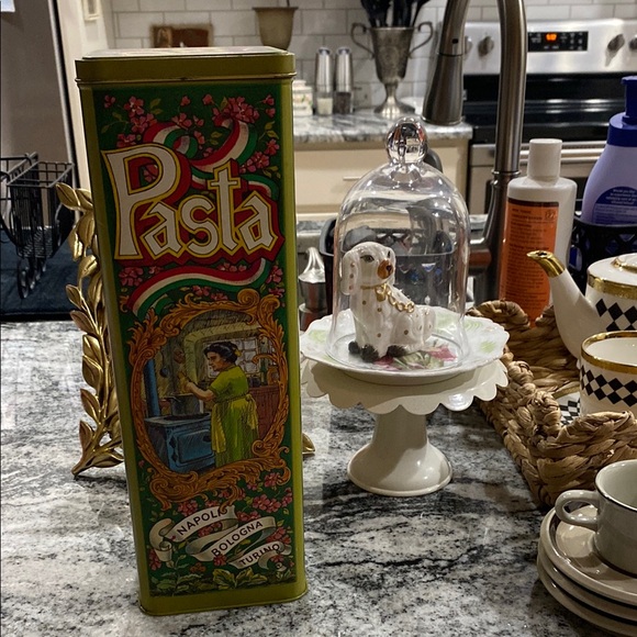 Other - Vintage Late 70’s-Early 1980’s Green Casa Via Variccio Decorative Pasta Tin!